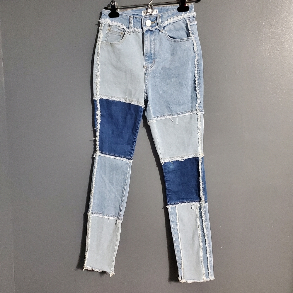Rue21 Blue Skinny Womens Jeans Patchwork Raw Hem Edges Ankle Cropped Size 0